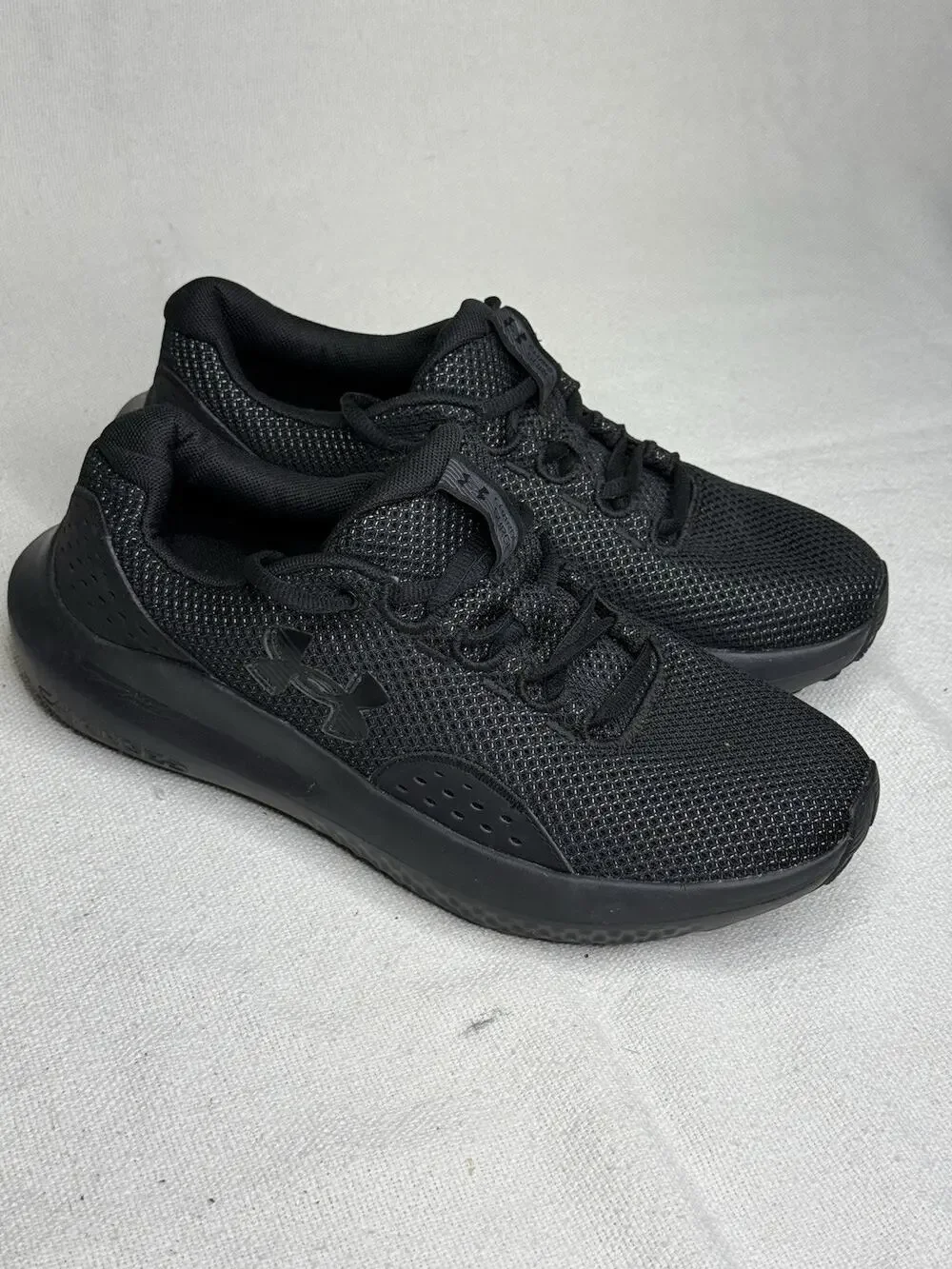 Under Armour Women's Charged Surge 4 Running Shoe Black 3027007-002 Size 8.5